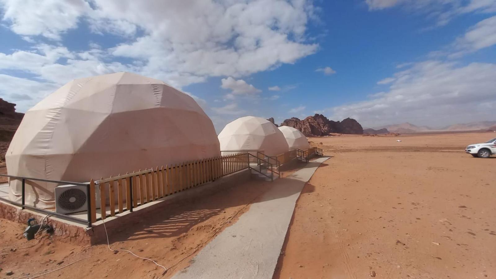 Al Raha Luxury Camp Hotel Rum vádi Kültér fotó